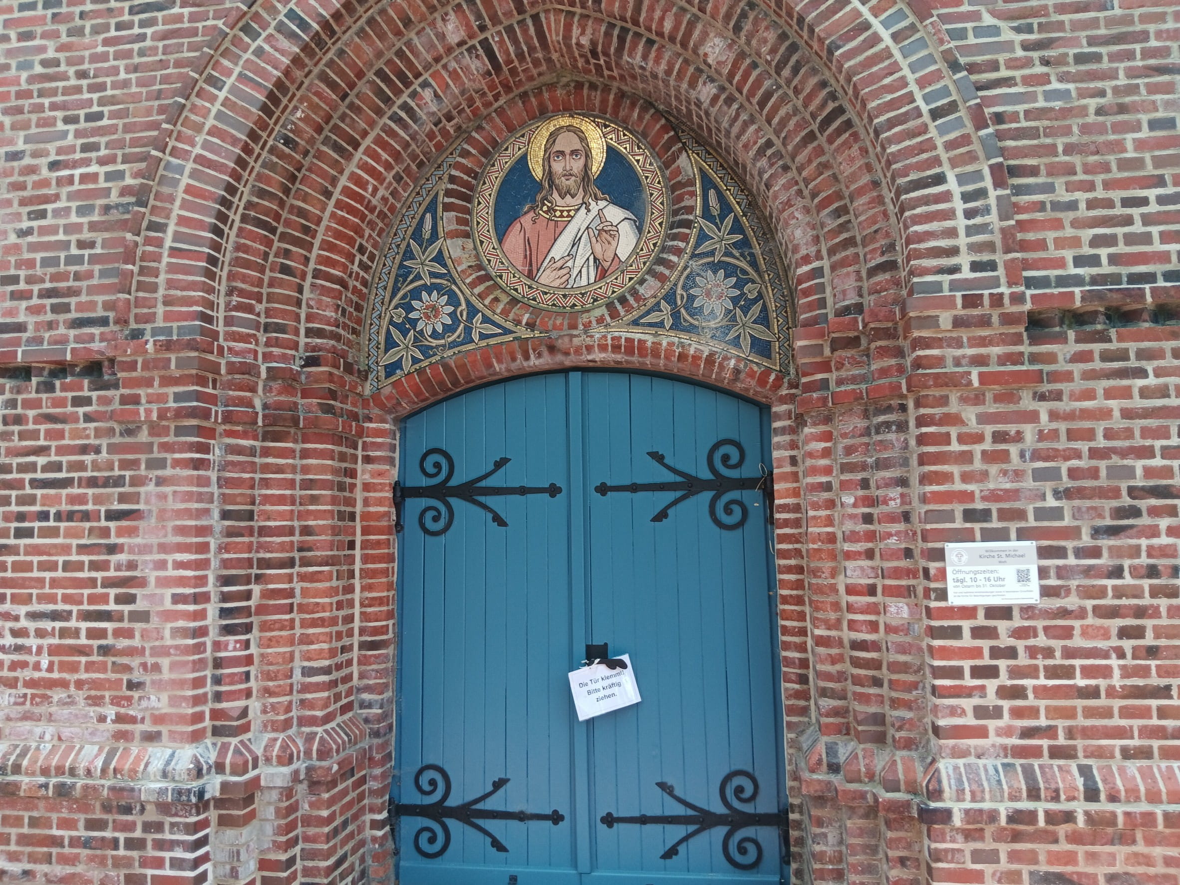 Welt Kirche Eingang
